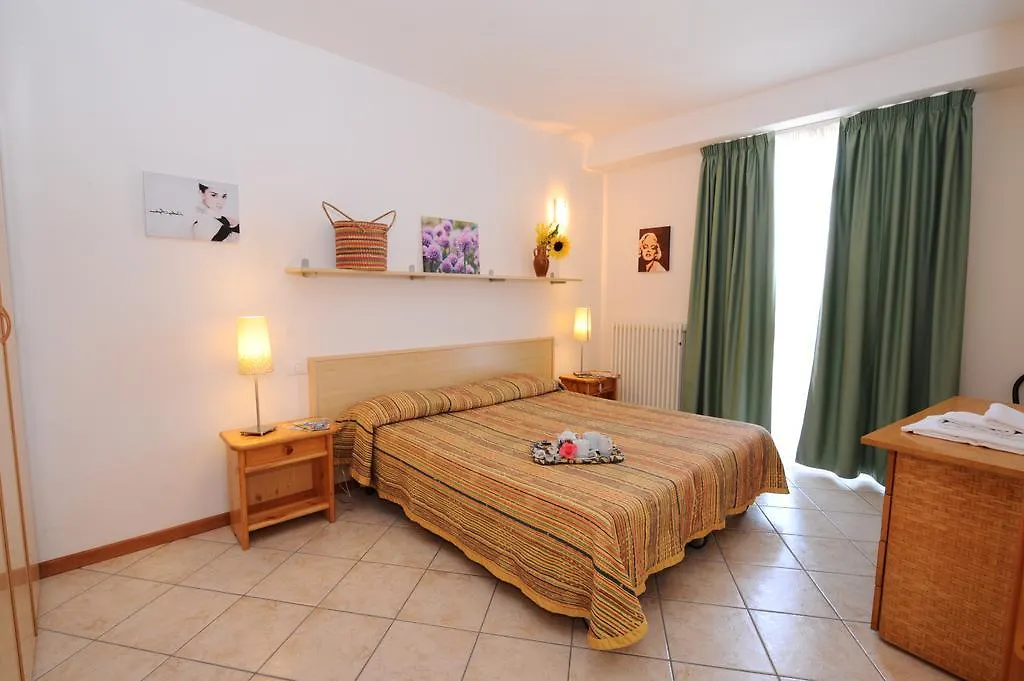 Appartamenti e Camere ai Parchi Lazise 0*,  Italia