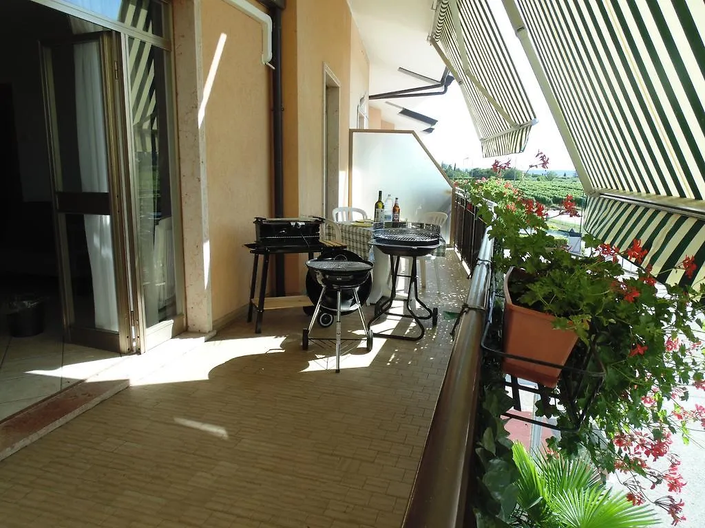 Appartamenti E Camere Ai Parchi Lazise 0*,