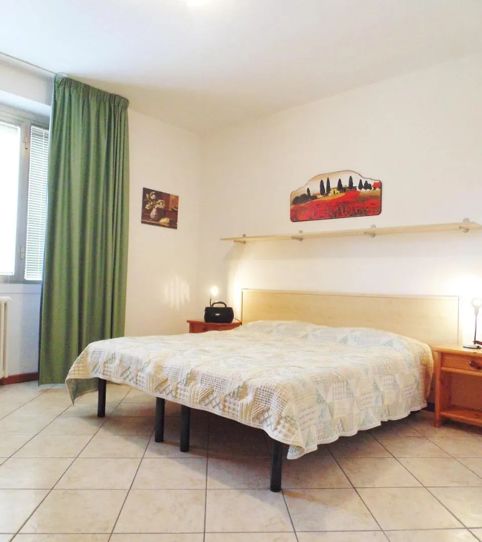 Vakantiehuis Appartamenti E Camere Ai Parchi Lazise